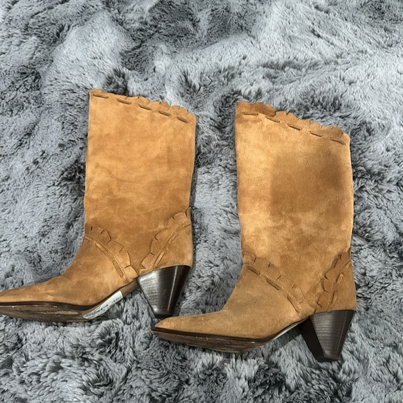 Isabel Marant Tan Suede Boots - Picture 4 of 9